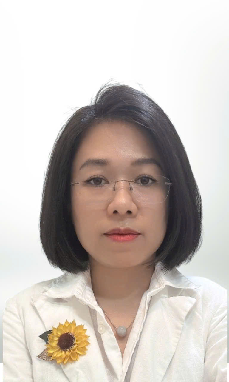 Bà NGUYỄN THỊ THU HIỀN